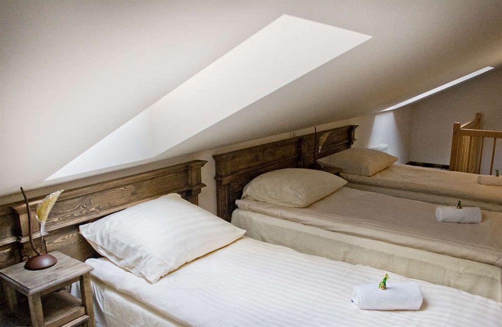 Five Stars Bed&Breakfast Wroclaw Luaran gambar